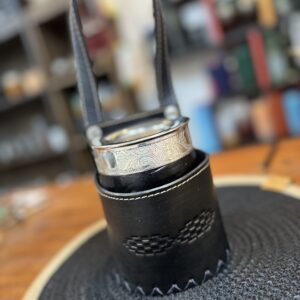 Porta mate de cuero para vehículo