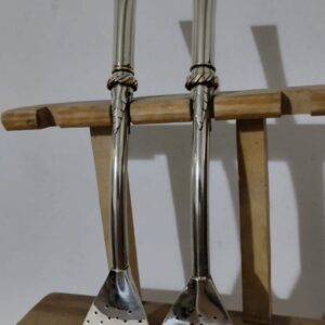 Bombilla de alpaca, pala uruguaya con anillo y corona.