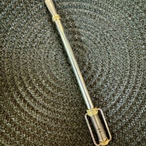 Bombilla de acero inoxidable con resorte y oreja.