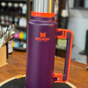 Termo Stanley 1,4L Plum, Manija plegable