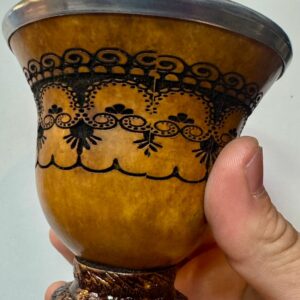 Mate criollo de calabaza calada con base y virola