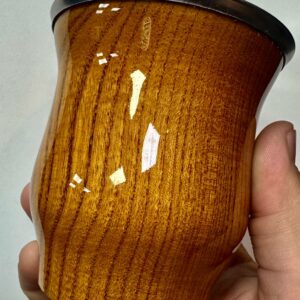 Camionero de algarrobo con tratamiento vitrificado, con virola de acero