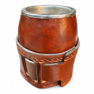 Mate Modelo Coco Criollo rojizo con base en cuero regulable con virola de acero